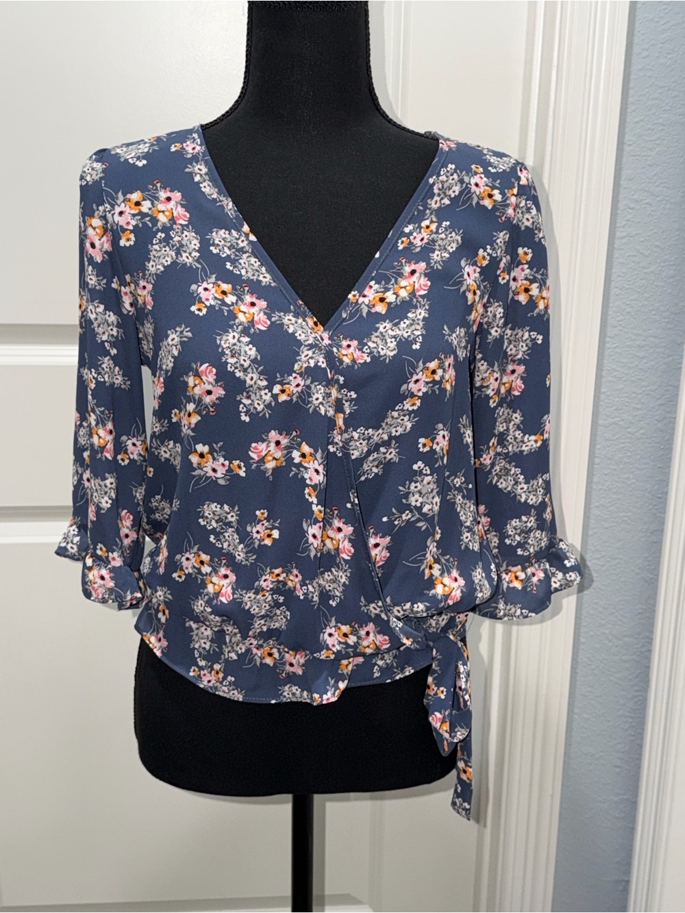Sienna Sky Navy Floral Wrap Top size XS